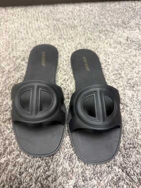 BAMBOO Black Slide Sandals with Circular Accent